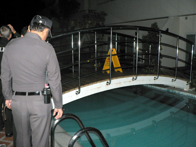Российский турист убит током в бассейне отеля Dewa Resort and Spa на Пукете