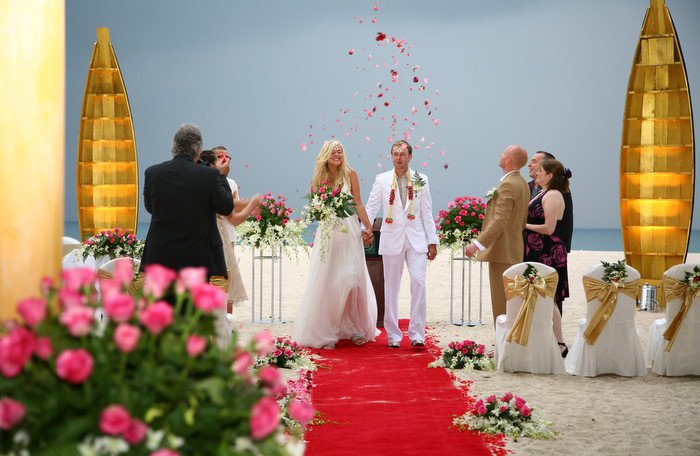 Phuket Beach Wedding Ban Lifted Phuket News Thailand Visa Forum